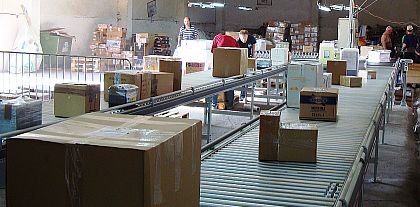 conveyor for light goods